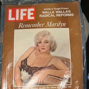 Vintage LIFE Magazine with Marilyn Cover